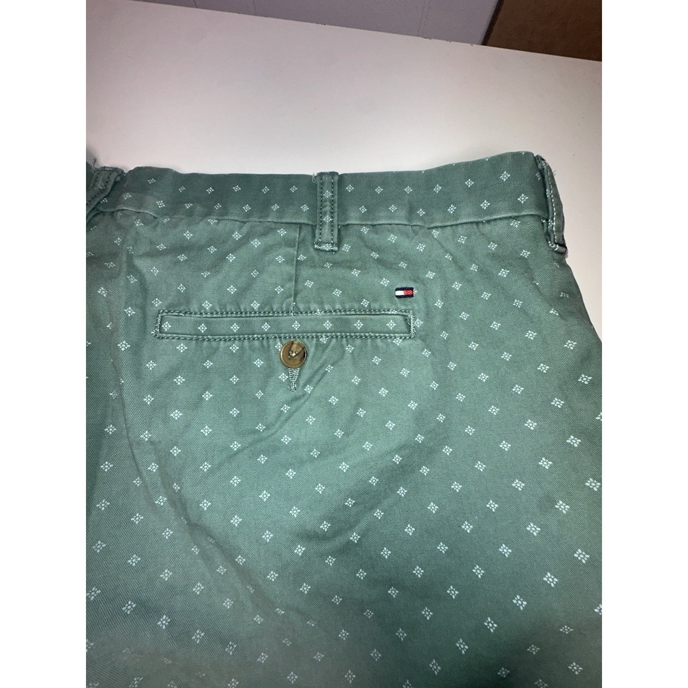 Size 40 Tommy Hilfigure Shorts Green Chino Style With Print - Picture 5 of 5